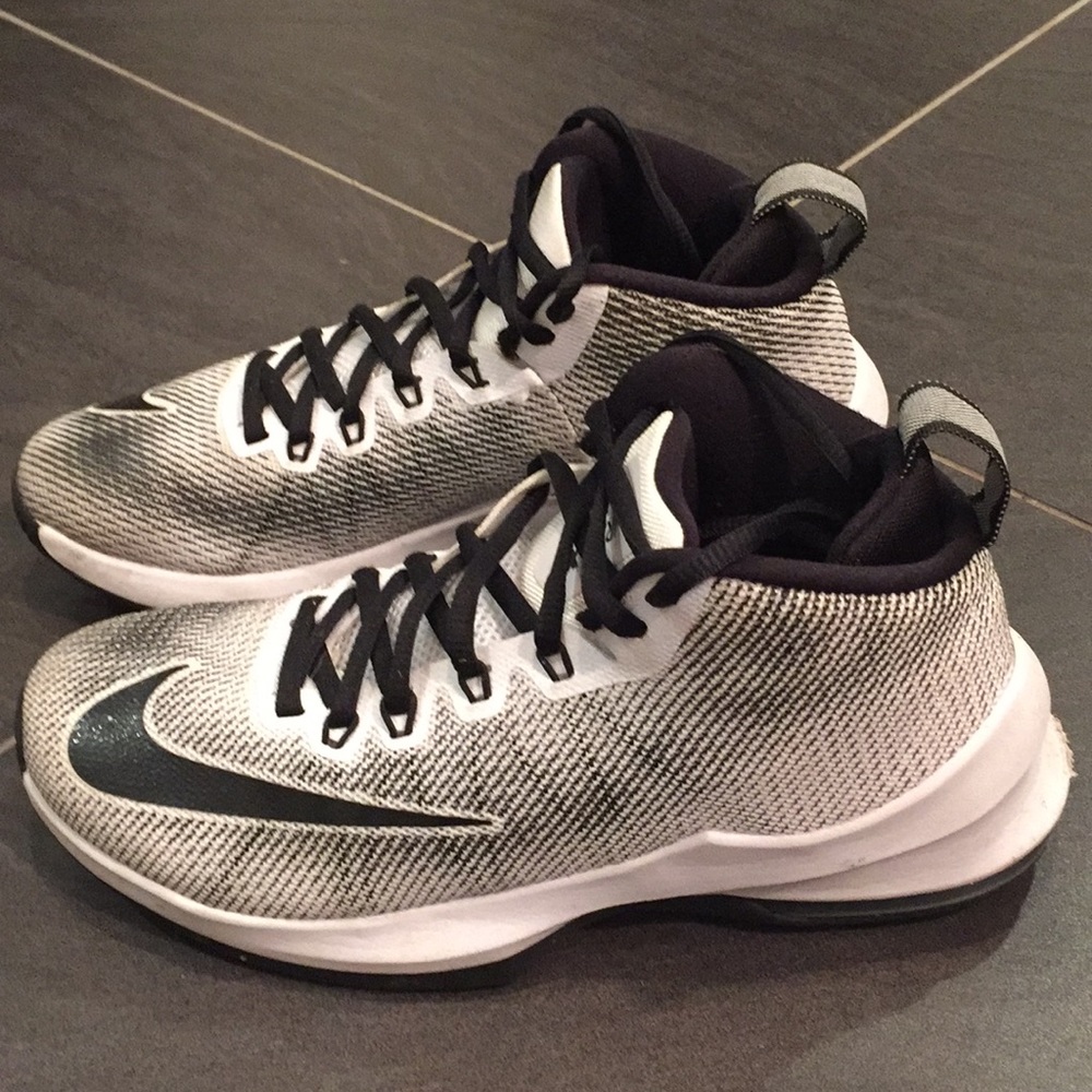 Nike AirMax Infuriate - EUC